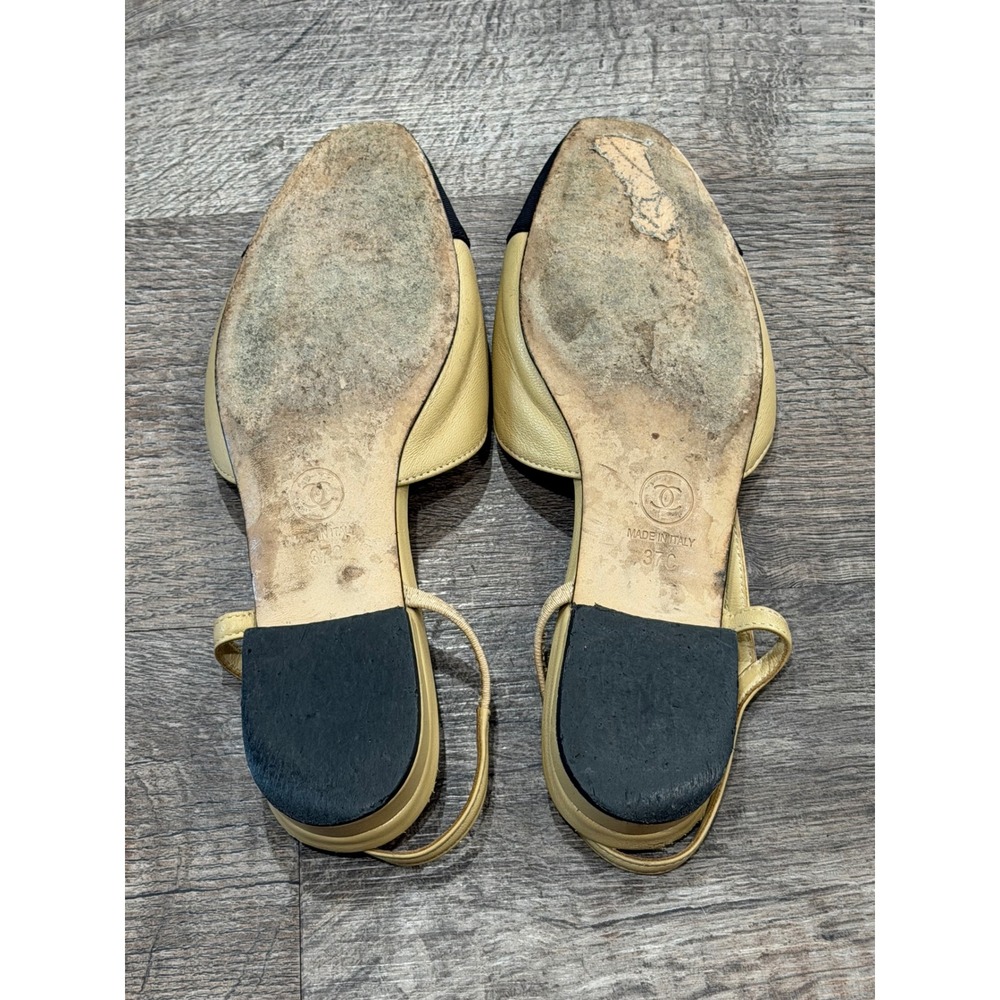 Chanel Beige Leather Black Cap Toe Slingback Flats CC Logo Made in Italy - Picture 12 of 13